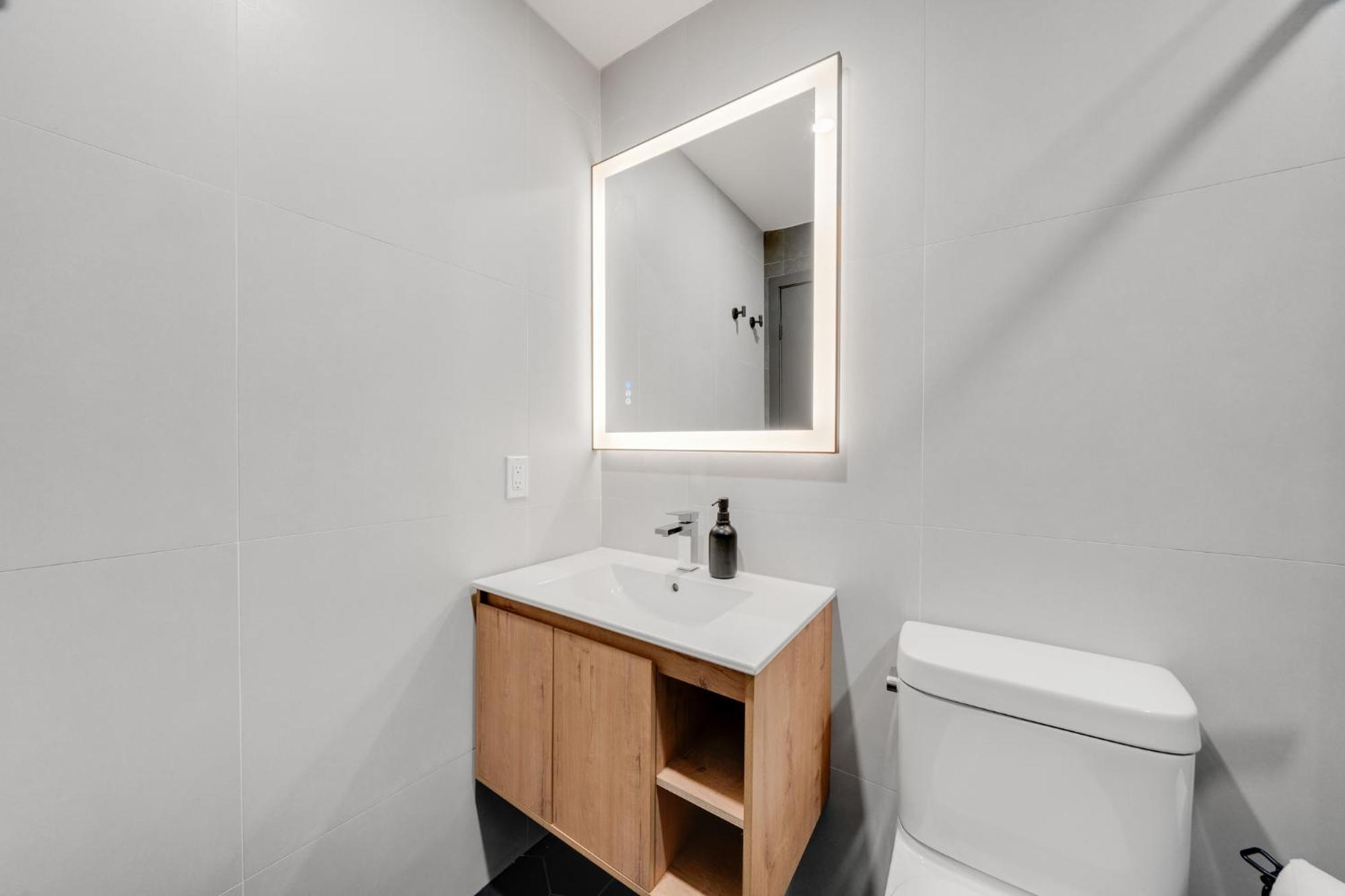 Lift Hotel Montreal Exterior foto